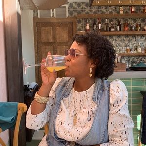 Meet your Posher, Ashley